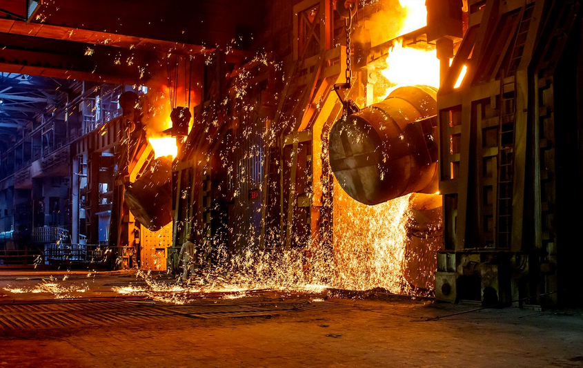 Lighting Effects Comparison & Energy-saving Analysis for Aluminum Plant